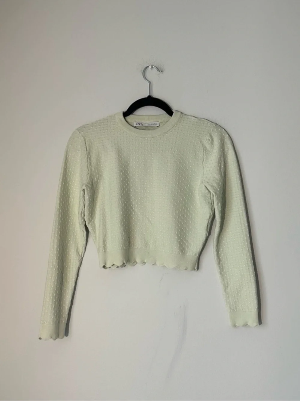Zara Light Green Cropped Long-Sleeve Sweater Size M
